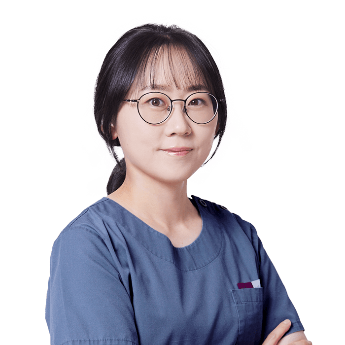 Viện trưởng Lee Yun Hyo