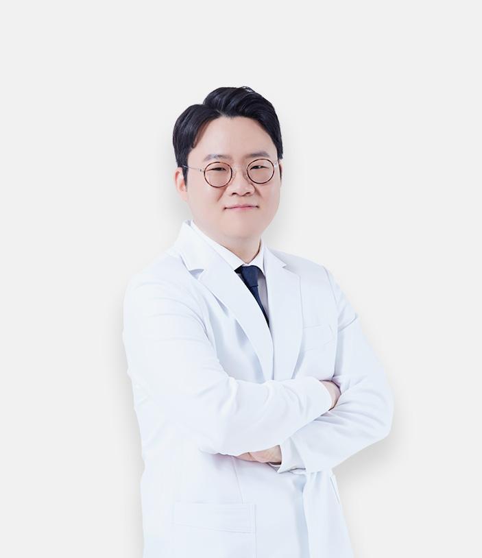 Viện trưởng Ma Sung Hwan tại Bệnh viện thẩm mỹ AB
