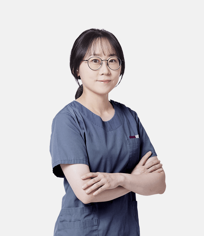 Viện trưởng Lee Yun Hyo tại Bệnh viện thẩm mỹ AB