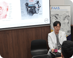 Buổi thuyết giảng về kỹ thuật căng da mặt