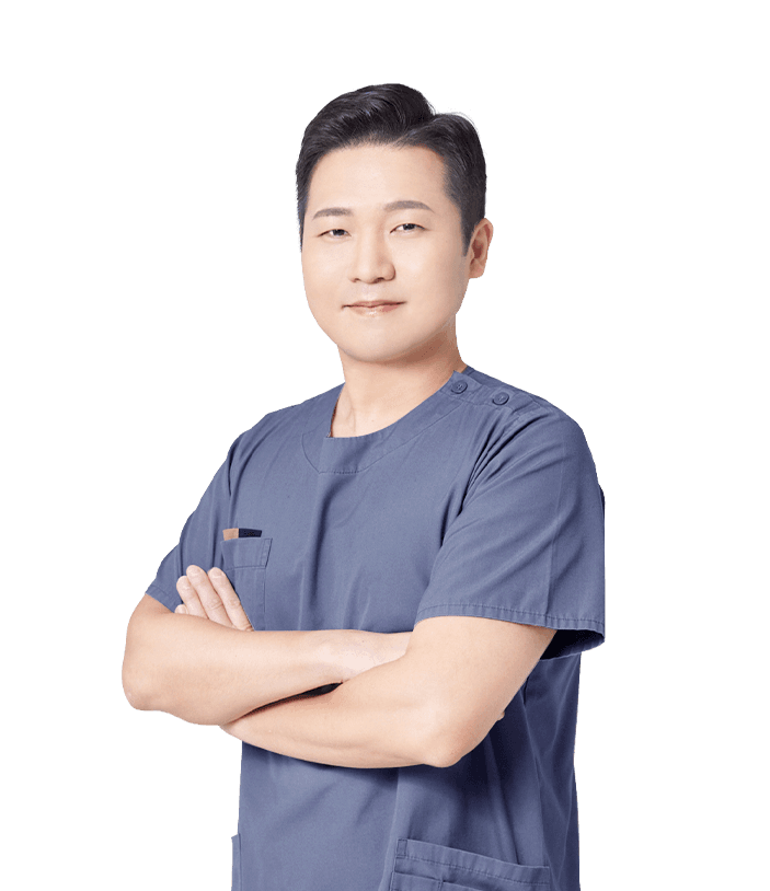 Viện trưởng Hong Seok Hwan tại Bệnh viện thẩm mỹ AB