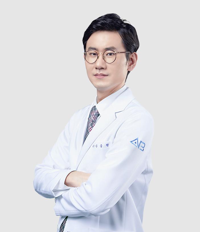Viện trưởng Ahn Seung Hyun tại Bệnh viện thẩm mỹ AB